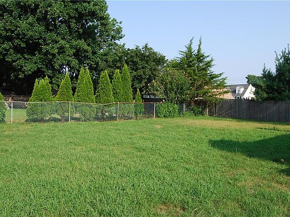 4th image of 3 Cantibury Ct