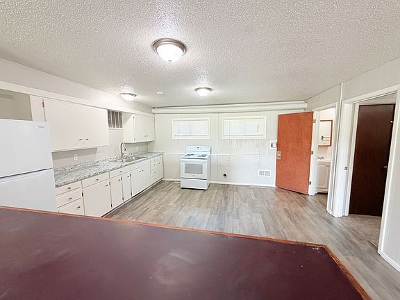2nd image of 610 10th St S #608