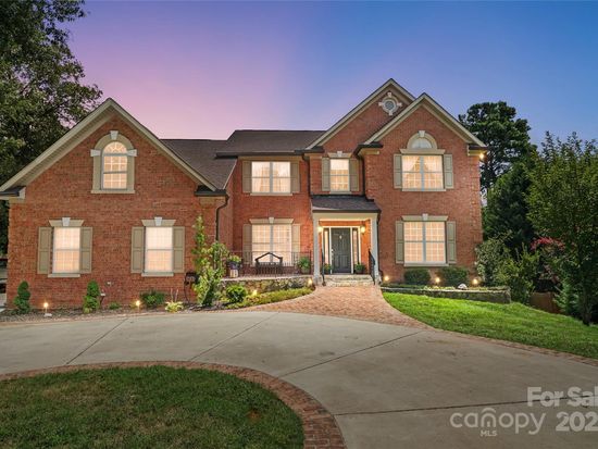 20340 Cathedral Oaks Dr, Cornelius, NC 28031
