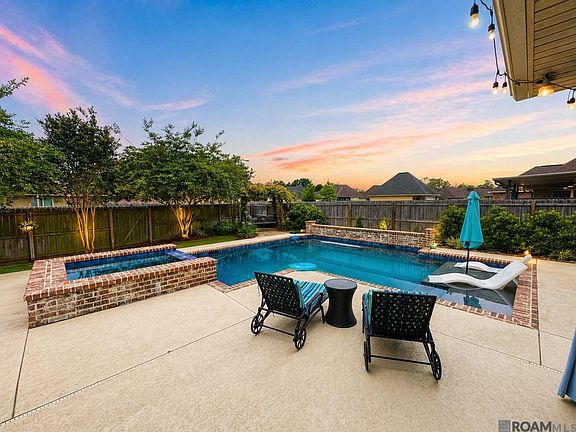 4th image of 18059 Old Reserve Dr