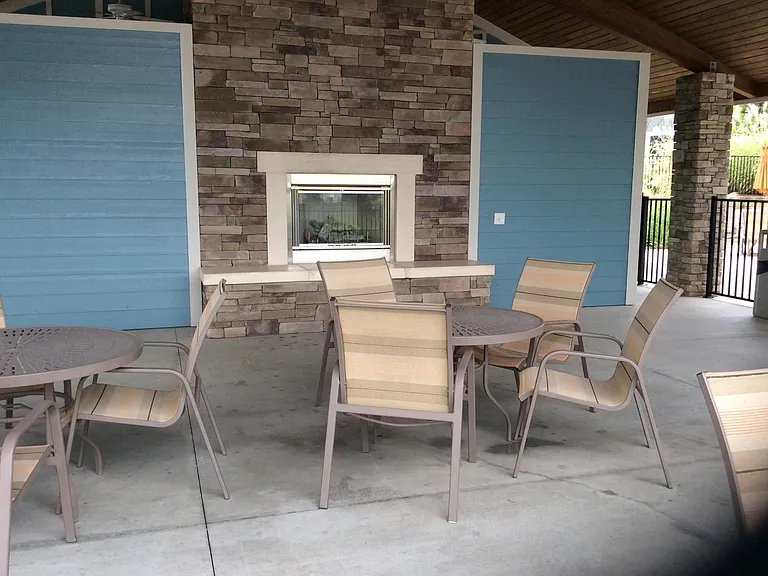 2446 Memory Ridge Dr — Photo 2