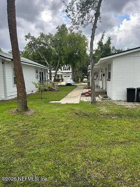Studio, 1.0 bath, 375 sqft, $900 — Photo 4