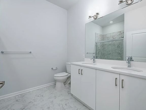 5th image of 158 1st Ave #303