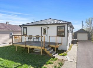 1109 12th Ave, Belle Fourche, SD 57717