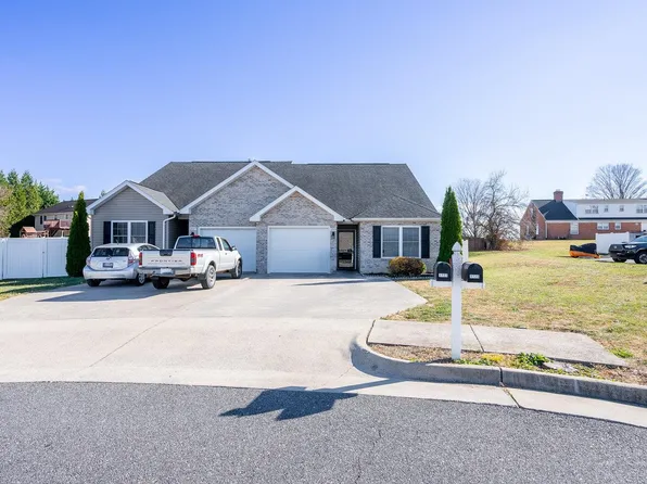 1725 Pear St, Harrisonburg, VA 22801