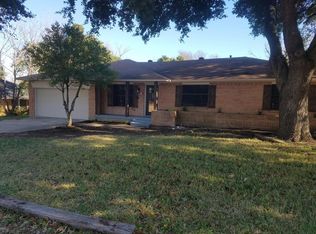 614 Green Cove Ln, Dallas, TX 75232