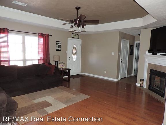 4th image of 2414 Canterbury Ln