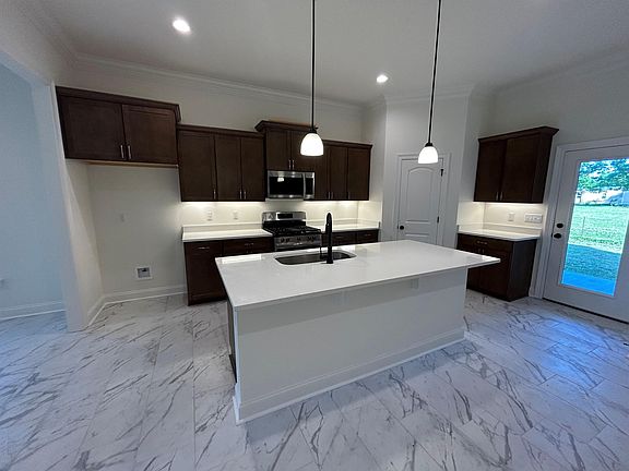 3rd image of 165 Owl Dr