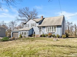 126 Overbrook Rd, Piscataway, NJ 08854