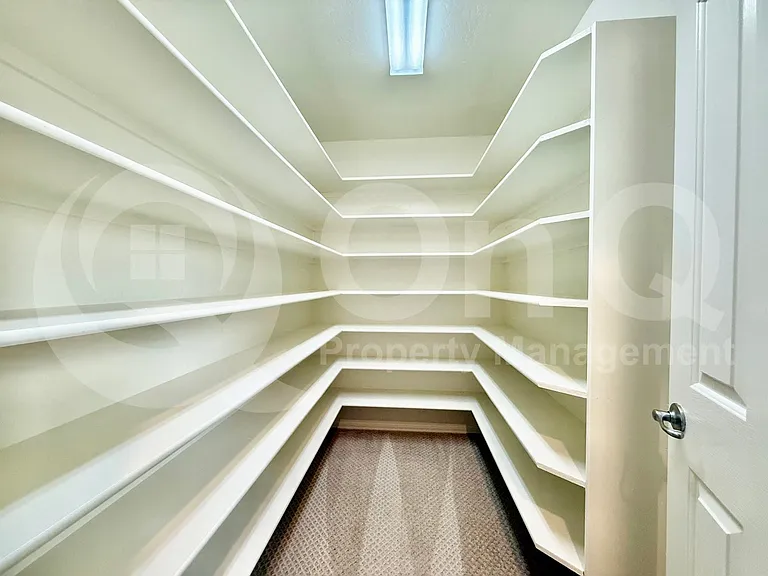 12025 W Avenida Del Rey — Photo 22