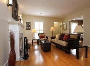 2424 Wroxton Rd, Houston, TX 77005