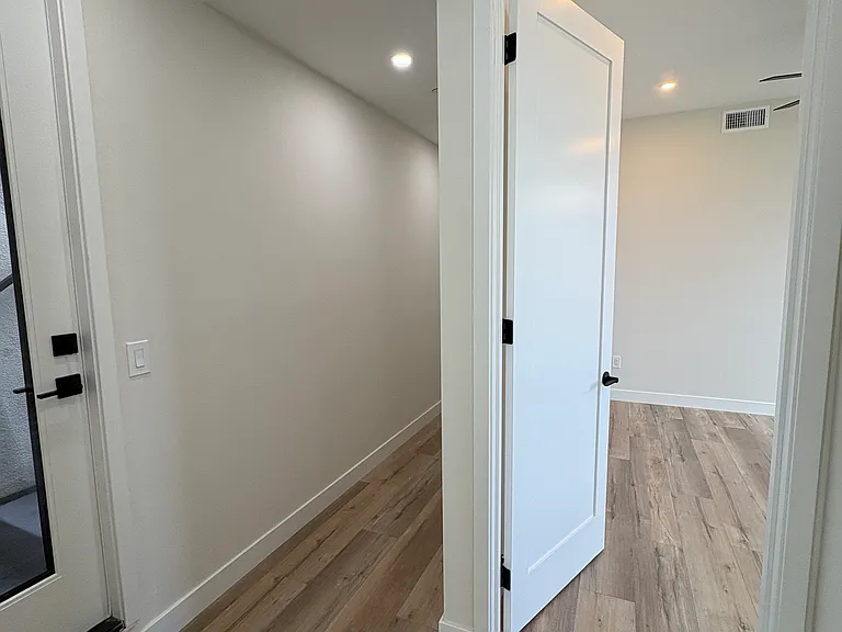 260 Donax Ave — Photo 43