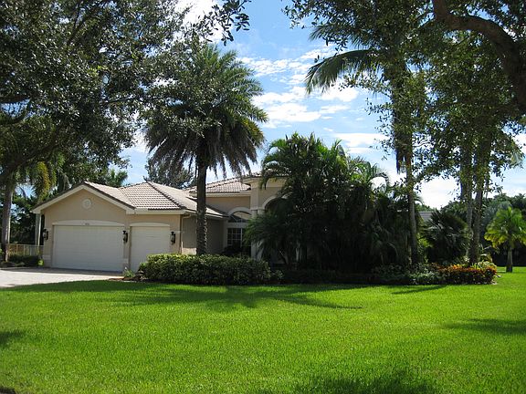 4th image of 3852 Churchill Downs Dr