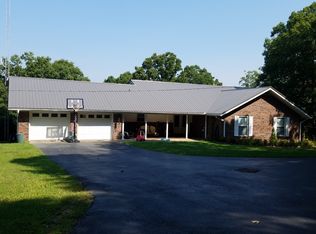 2743 Mouse Tail Rd, Parsons, TN 38363