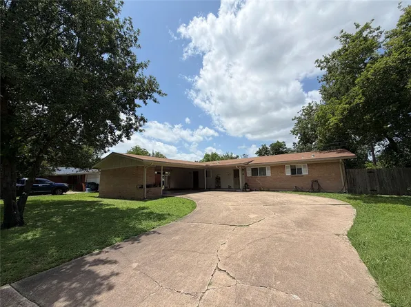 2201 Lanier Dr #A, Austin, TX 78757