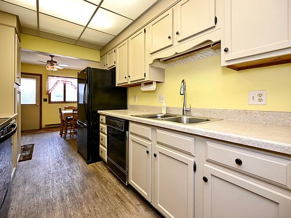 2nd image of 1328B McNally Dr