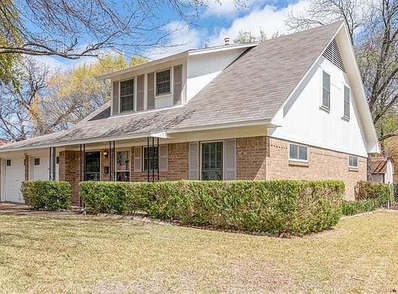 3rd image of 431 Shorewood Dr