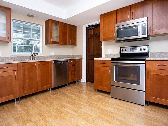 3rd image of 2014 Cricket Ln