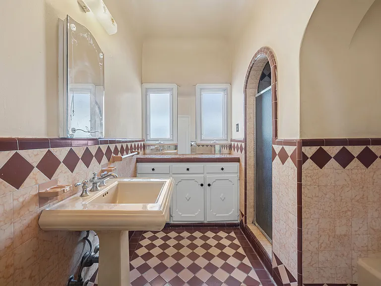 166 N Arnaz Dr #166.5 — Photo 15