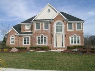 23591 Chicory Rd, Grosse Ile, MI 48138