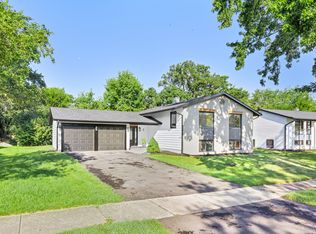 3 Charlestown Ct, Bolingbrook, IL
