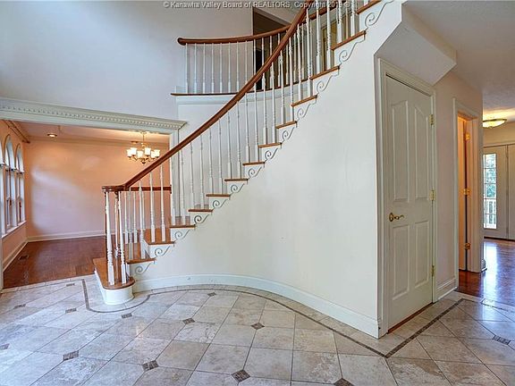 3rd image of 518 Woodbridge Dr