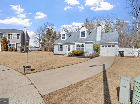 48 Sassafras Ct, Sicklerville, NJ 08081