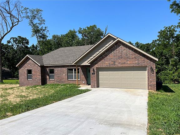 4th image of 20 Dugan Cir