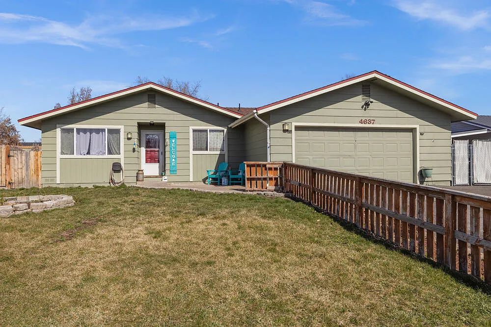 4637 Sumac Ave photo 1