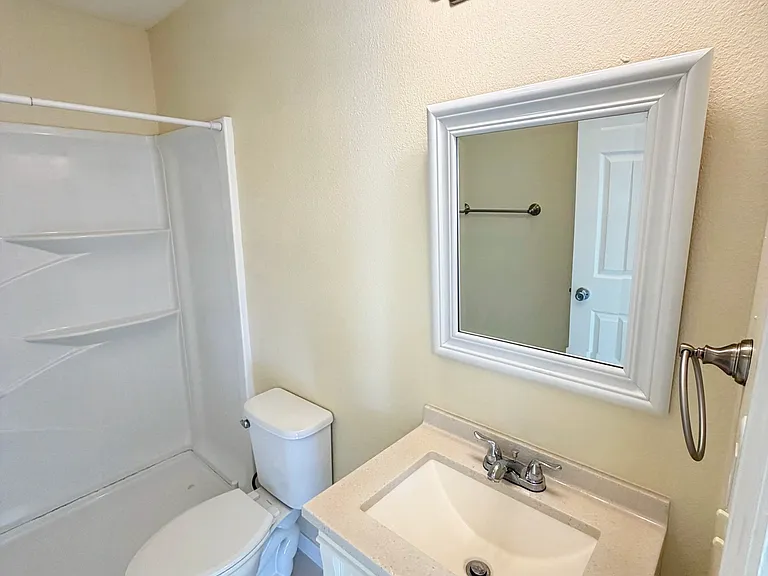 107 Teakwood Dr — Photo 4