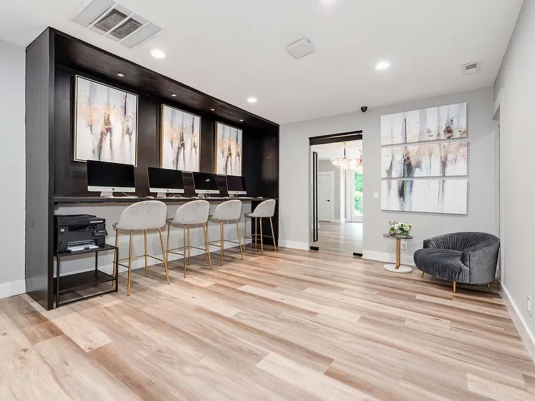 Averelle North Hills — Photo 11