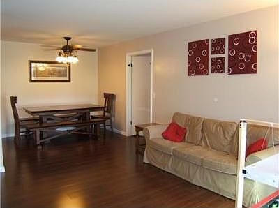 4th image of 727 Clubhouse Dr