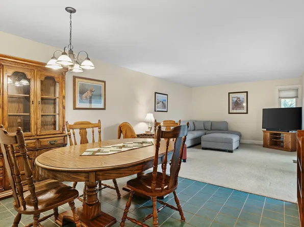 865 Henry St, Waunakee, WI 53597