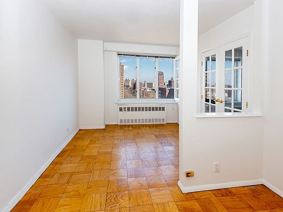 4th image of 392 Central Park W APT 15