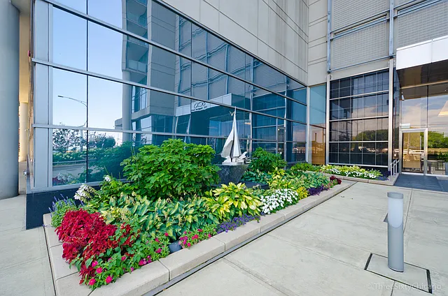 600 N Lake Shore Dr #3504 — Photo 2