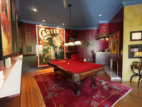 Family-Billiard Room