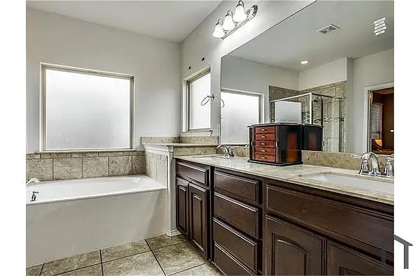 Building Photo - 4809 Gunnison Dr