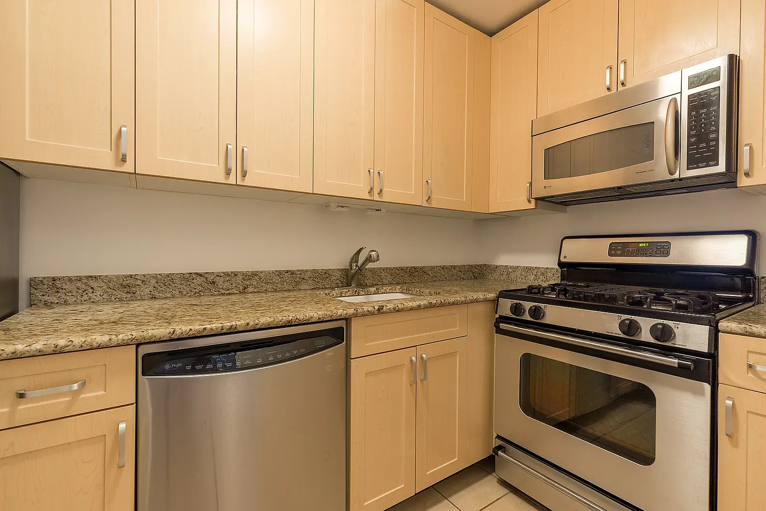 210 West 89th Street — Photo 3