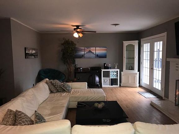 3rd image of 120 Crescent Dr