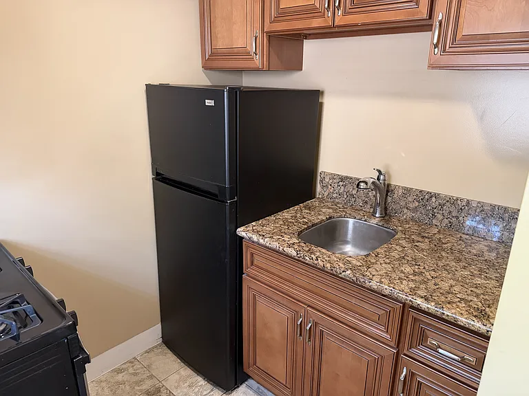 161 Chestnut St #15 — Photo 4