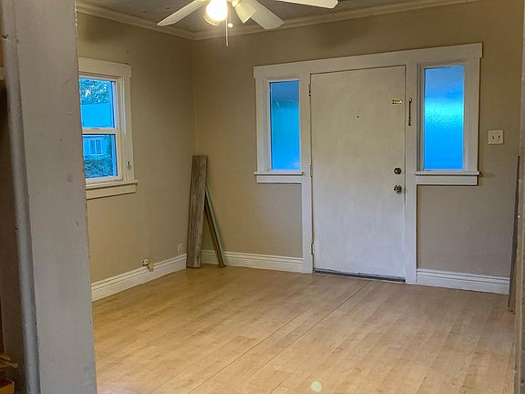 4th image of 132 E Sunset Ave