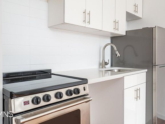4th image of 2308 7th Ave APT 4D