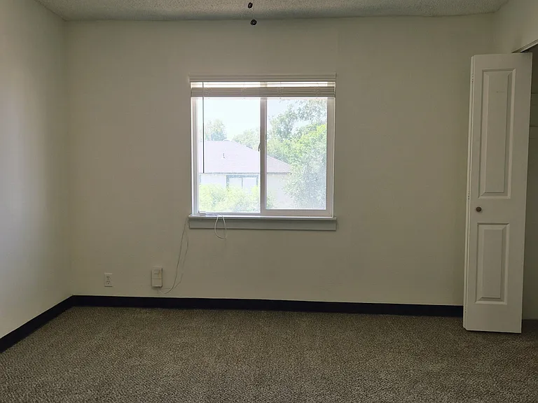 Magnussen Apartments — Photo 33