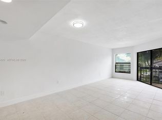 13255 SW 88th Ln APT 302, Miami, FL 33186