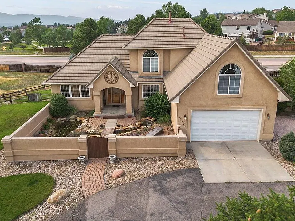 15390 Copperfield Dr