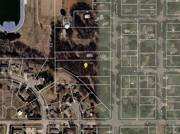 829 Chestnut St, Halstead, KS 67056