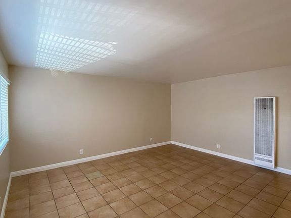 2nd image of 1736 E 4th St APT 17