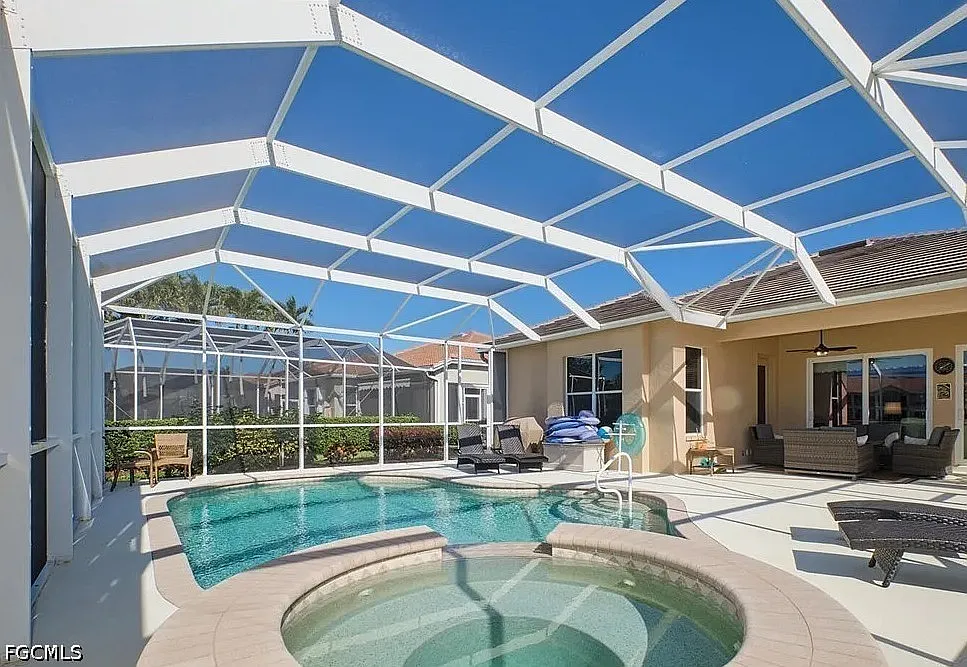 2 bed, 2.0 bath, 1751 sqft, $8,700 — Photo 2