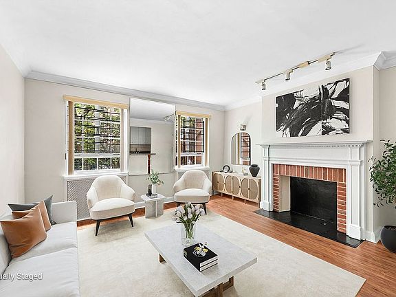 2nd image of 141 Lafayette Ave #A