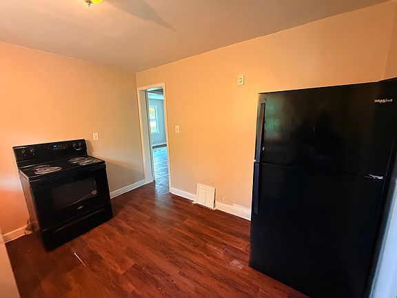 Range and refrigerator